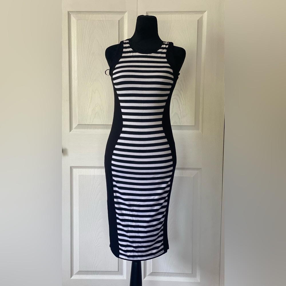 Bebe Women’s Sleeveless Dress